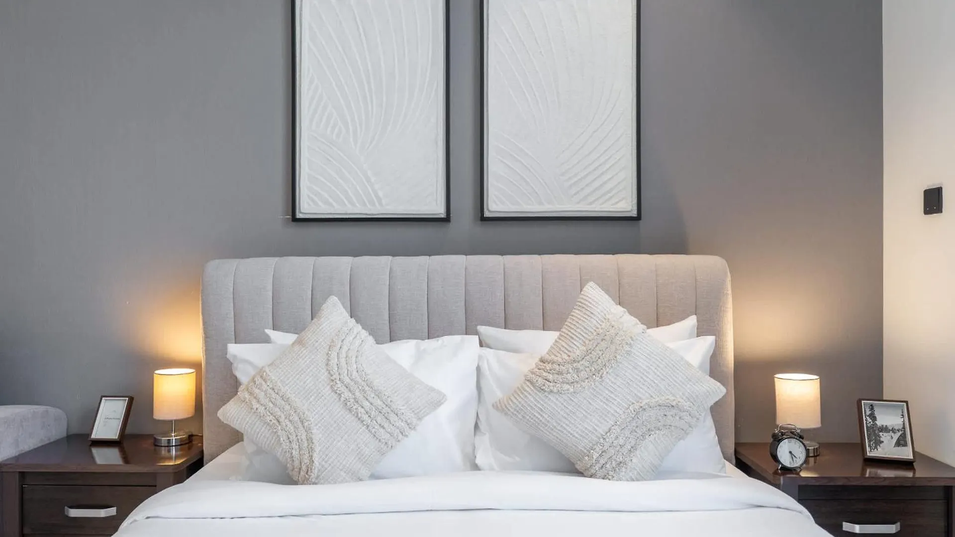Spacious And Stunning Studio In The Heart Of Jvc Dubai Apartment