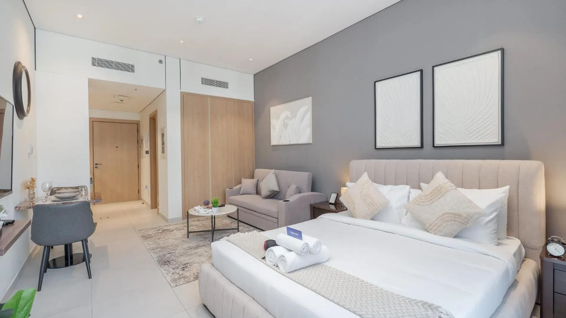 Spacious And Stunning Studio In The Heart Of Jvc Dubai 0*,  United Arab Emirates